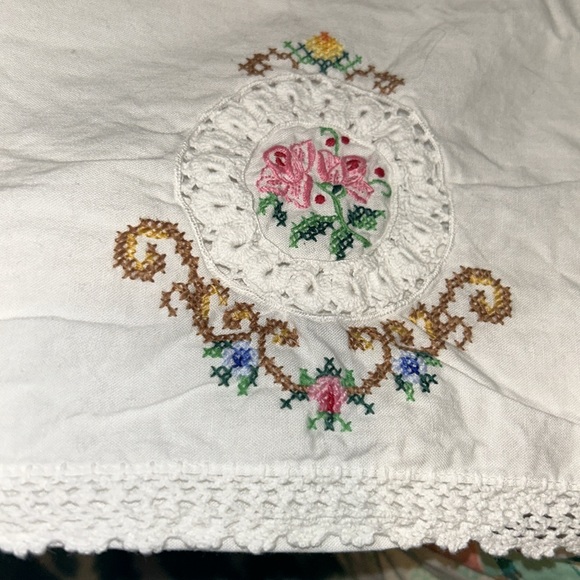 Vintage ~Antique Embroided Pillowcases; 100% Cotton; AMAZING FIND! - Picture 1 of 9